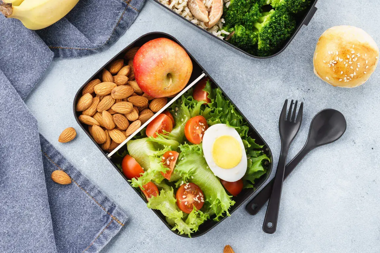 Obiady do pracy: Szybkie, zdrowe i tanie przepisy na lunchbox